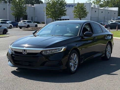 Used 2018 Honda Accord LX image 6