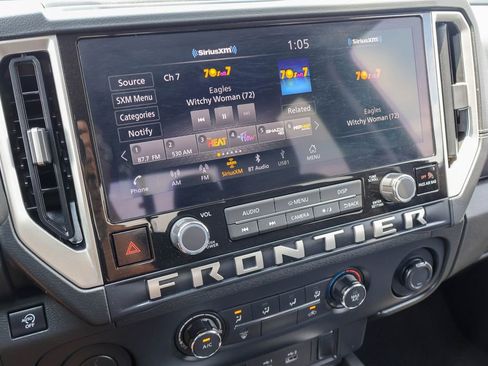 Used 2026 Nissan Frontier SV RWD image 3