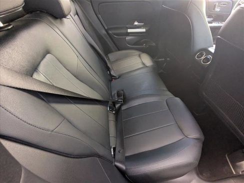 Used 2023 Mercedes-Benz GLA 250 4MATIC image 21