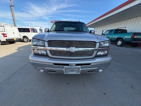 Used 2006 Chevrolet Avalanche Z71 w/ Sun And Sound Package image 3
