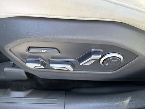 Used 2025 Hyundai Santa Fe Calligraphy AWD/4WD image 16