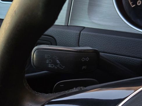 Used 2017 Volkswagen Golf S image 23