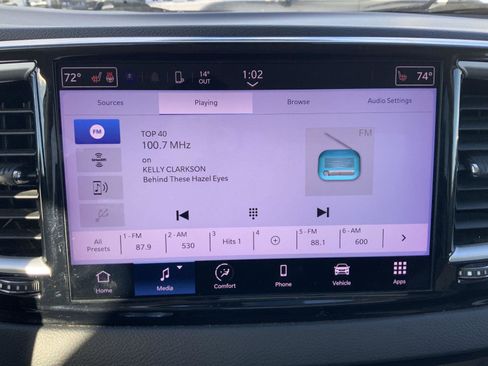 Used 2022 Chrysler Pacifica Touring-L image 35