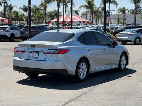 Used 2025 Toyota Camry LE FWD image 5
