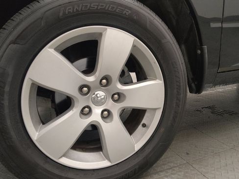 Used 2014 RAM 1500 Classic SLT RWD image 31