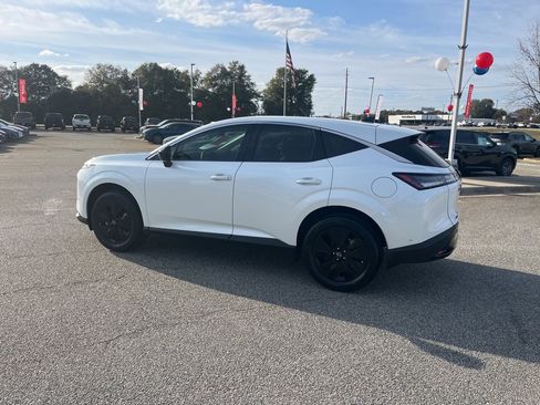 Used 2025 Nissan Murano SV image 4