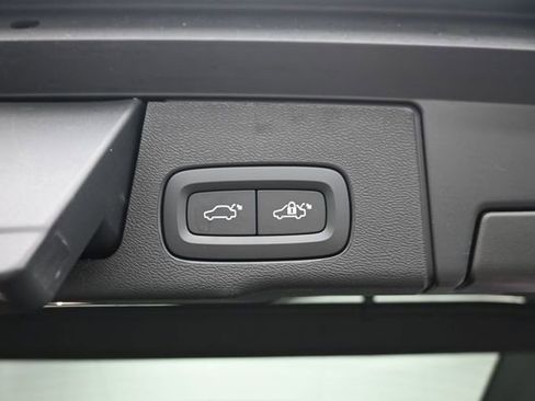 Used 2023 Volvo XC60 B6 Ultimate w/ Protection Package Premier AWD/4WD image 34