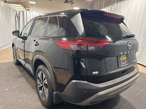 Used 2023 Nissan Rogue SV image 11