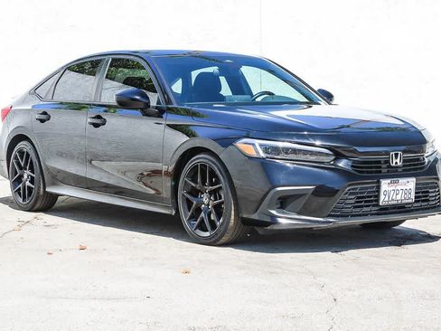 Used 2022 Honda Civic Sport image 3