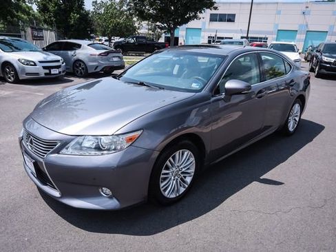 Used 2015 Lexus ES 350 w/ Luxury Package FWD image 5