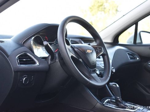 Used 2018 Chevrolet Cruze LT w/ LT Fleet Convenience Package FWD image 18