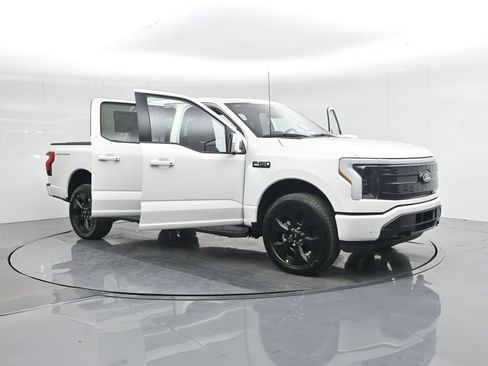 New 2025 Ford F150 Lightning Platinum w/ Dark Elements Package image 34