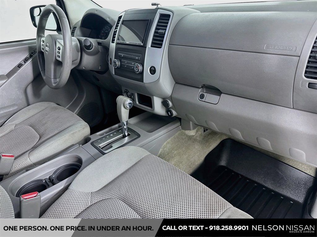 Used 2016 Nissan Frontier SV AWD/4WD image 26