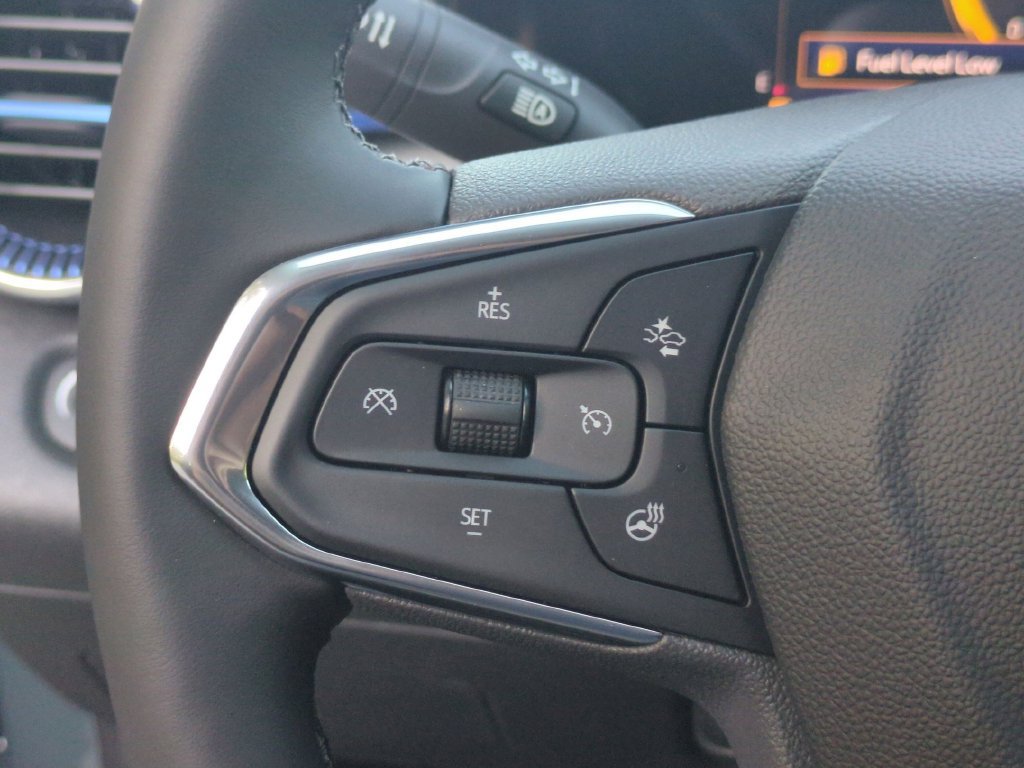 New 2026 Chevrolet Trax LT w/ LT Convenience Package FWD image 18