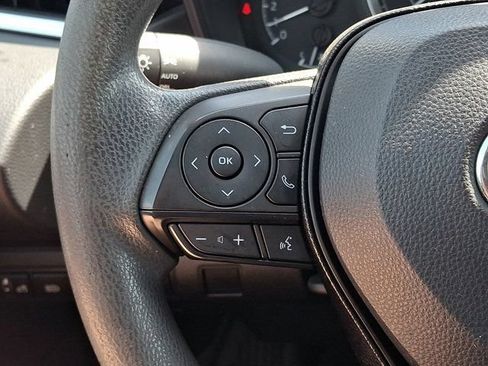 Used 2020 Toyota Corolla LE FWD image 25