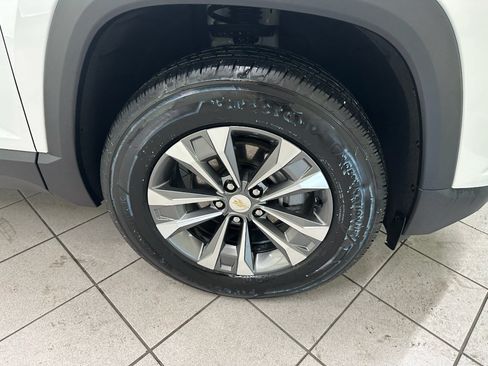 Certified 2025 Chevrolet Equinox LT w/ Safety and Technology Package FWD image 13