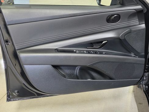 Certified 2025 Hyundai Elantra Sport FWD image 20