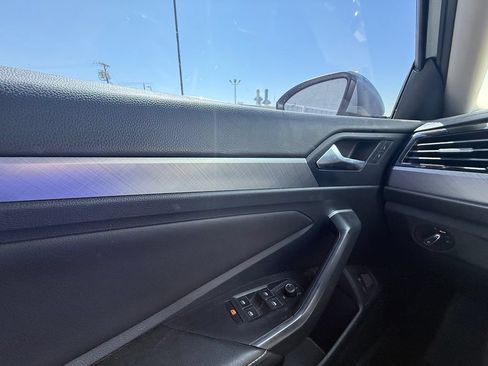 Used 2024 Volkswagen Jetta SE w/ Panoramic Sunroof Package FWD image 15