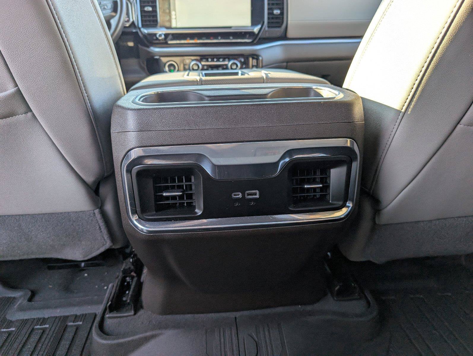 Used 2022 GMC Sierra 1500 SLT AWD/4WD image 33