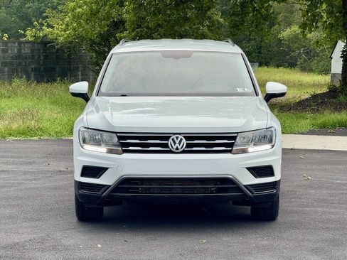 Used 2018 Volkswagen Tiguan SE AWD/4WD image 2