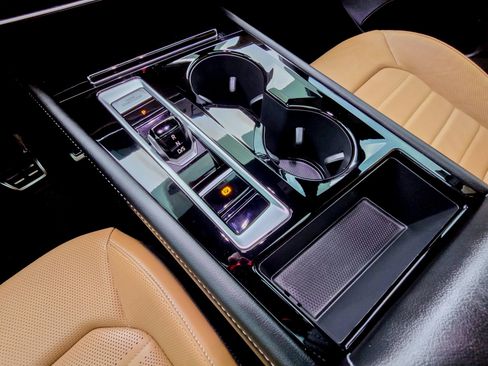 Used 2024 Volkswagen Atlas Cross Sport SEL R-Line image 38