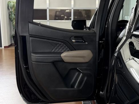 Used 2024 GMC Canyon Denali AWD/4WD image 35