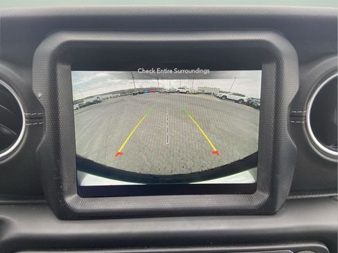Used 2021 Jeep Wrangler Unlimited Sahara AWD/4WD image 24