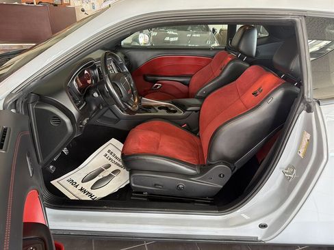 Used 2022 Dodge Challenger R/T Scat Pack w/ Shaker Package RWD image 9