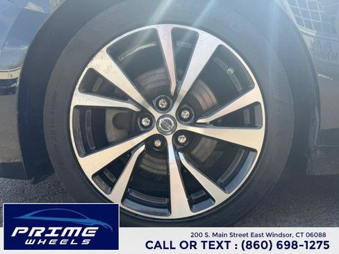 Used 2017 Nissan Maxima 3.5 SV image 21