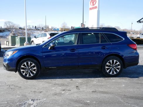 Used 2017 Subaru Outback 2.5i Limited w/ Popular Package #5 image 4