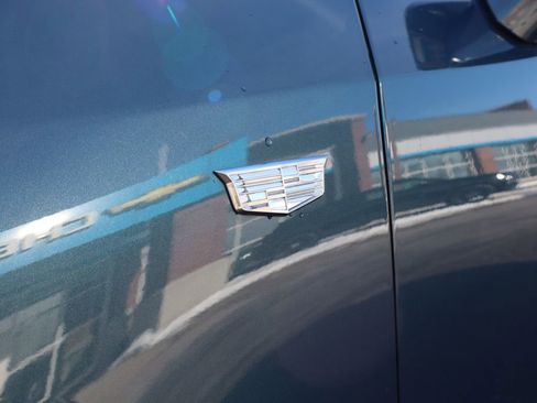 Used 2024 Cadillac XT4 Sport image 8