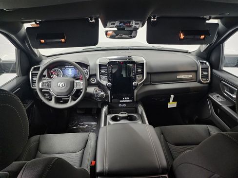 New 2026 RAM 1500 4x4 Crew Cab image 18