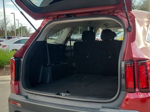 Used 2022 Kia Sorento LX image 15