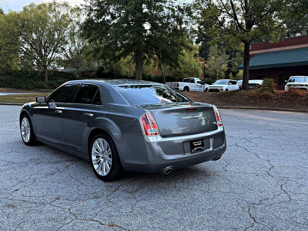 Used 2012 Chrysler 300 C Luxury Series w/ 19-Premium Speaker Group RWD image 7