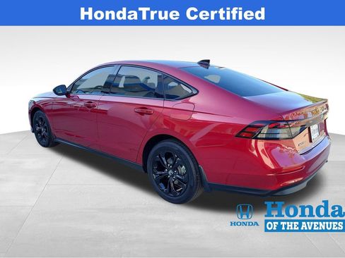 Certified 2025 Honda Accord SE image 4