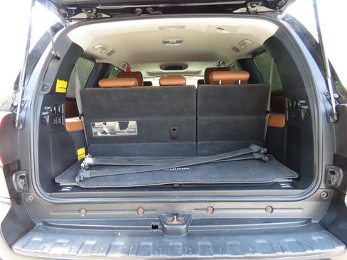 Used 2010 Toyota Sequoia Platinum AWD/4WD image 18