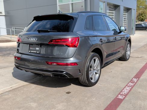 Certified 2025 Audi Q5 2.0T Premium w/ Convenience Plus Package image 10