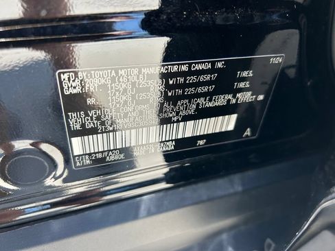 Used 2025 Toyota RAV4 XLE w/ Convenience Package FWD image 10