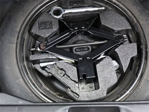 Used 2017 Subaru Forester 2.5i Premium image 25