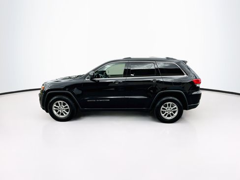 Used 2018 Jeep Grand Cherokee Laredo AWD/4WD image 4