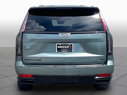 Used 2024 Cadillac Escalade ESV Sport Platinum w/ LPO, ONYX Package AWD/4WD image 5
