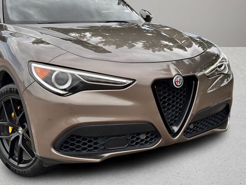 Used 2019 Alfa Romeo Stelvio w/ Nero Edizione RWD image 23