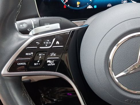 Used 2022 Mercedes-Benz E 350 4MATIC Sedan image 21
