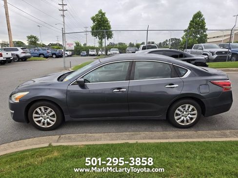 Used 2013 Nissan Altima 2.5 S FWD image 2