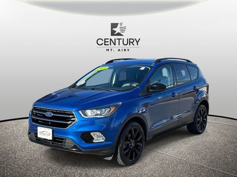 Used 2018 Ford Escape SE w/ SE Sport Appearance Package image 5