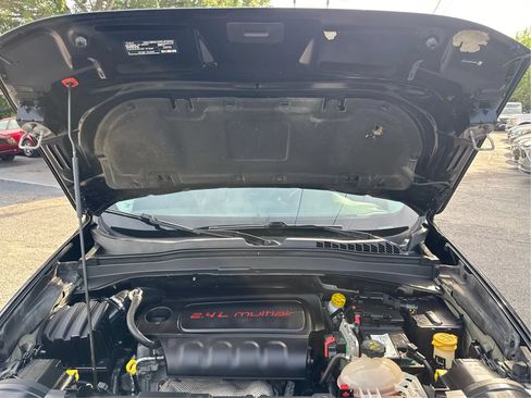 Used 2017 Jeep Renegade Latitude AWD/4WD image 11