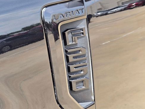 Used 2020 Ford F250 Lariat w/ Lariat Ultimate Package AWD/4WD image 35