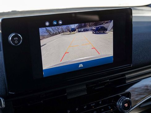 Used 2024 Honda Prologue EX image 19