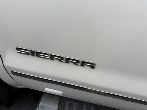 Used 2018 GMC Sierra 1500 SLT image 7