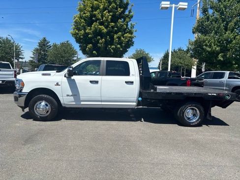 Used 2024 RAM 3500 SLT w/ Quick Order Package 2YG SLT AWD/4WD image 2